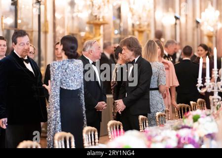 Gerard Larcher e Mick Jagger assistettero a un banchetto di Stato presso la Galerie Des Glaces dello Chateau de Versailles mercoledì 20 settembre 2023, a Versailles, in Francia, durante il primo giorno della visita di Stato della coppia reale britannica nel paese. Foto di Eliot Blondet/ABACAPRESS.COM Foto Stock