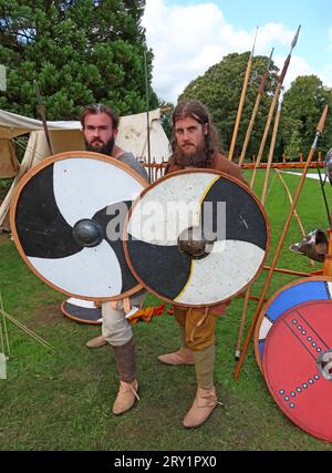 Wirhalh Skip Felagr Vikings al Thelwall 1100 Years Festival 9-24 settembre 2023 History & Heritage Day, Warrington, Cheshire, Inghilterra, WA4 2SU Foto Stock