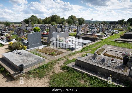 Cimitero comunale di Auvers-sur-Oise, nella periferia nord-occidentale di Parigi, in Francia. Vincent van Gogh, tra gli altri, è sepolto qui Foto Stock