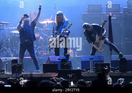 Chris von Rohr, Mandy Meyer. Konzert der schweizerischen Hard-Rock-Band ...