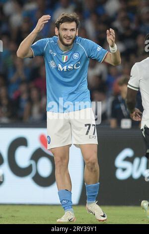 Napoli, Italia. 27 settembre 2023. Khvicha Kvaratskhelia della SSC Napoli gesticola durante la partita di serie A tra SSC Napoli e Udinese calcio a Diego Armando Maradona il 27 settembre 2023 a Napoli (foto di Agostino Gemito/Pacific Press/Sipa USA) credito: SIPA USA/Alamy Live News Foto Stock