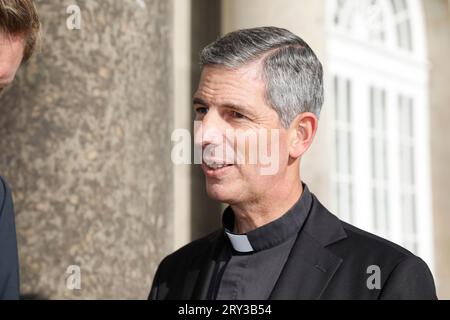 Pater Paul von Habsburg beim Empfang anlässlich der Trauung von Maria Teresita Prinzessin von Sachsen und Graf Beryl Alexandre de Saporta in der Hofki Foto Stock