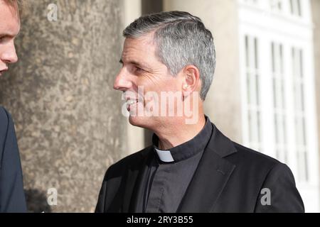 Pater Paul von Habsburg beim Empfang anlässlich der Trauung von Maria Teresita Prinzessin von Sachsen und Graf Beryl Alexandre de Saporta in der Hofki Foto Stock