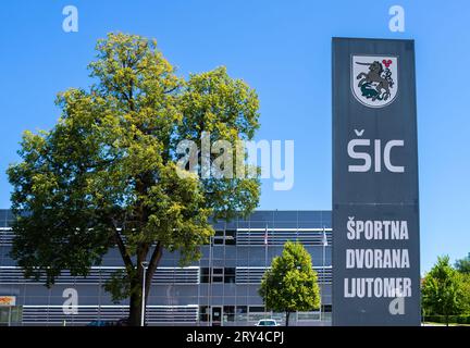 Ljutomer, Slovenia - 14 luglio 2023: Palazzetto dello sport di Ljutomer - insegna slovena Foto Stock