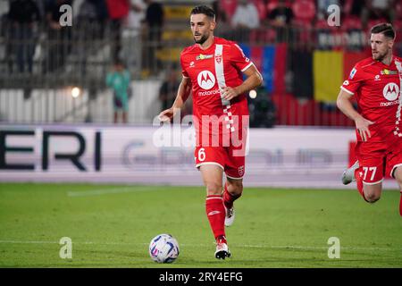 Monza, Italia. 28 settembre 2023. Roberto Gagliardini (AC Monza) durante l'AC Monza vs Bologna FC, partita di calcio di serie A A Monza, Italia, settembre 28 2023 credito: Agenzia fotografica indipendente/Alamy Live News Foto Stock