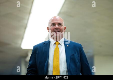 Washington, USA. 28 settembre 2023. Il senatore Mike Lee (R-UT) cammina attraverso il Campidoglio degli Stati Uniti, a Washington, DC, giovedì 28 settembre, 2023. (Graeme Sloan/Sipa USA) credito: SIPA USA/Alamy Live News Foto Stock