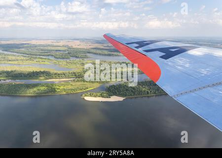 Il Flagship Detroit un velivolo Douglas DC-3 restaurato del 1937 ha visitato l'aeroporto regionale dell'Iowa sud-orientale domenica 24 e 25 settembre 2023. Il piano Foto Stock