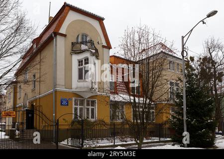 La villa Art Nouveau con elementi barocchi fu costruita a Konigsberg nel quartiere Amalienau in Haarbruckerstrasse 12 nel 1905 dall'architetto Friedrich Foto Stock