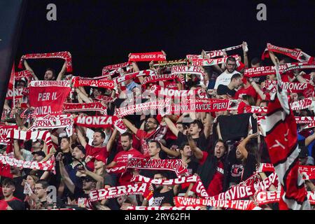 Monza, Italia. 28 settembre 2023. Tifosi dell'AC Monza, durante l'AC Monza V FC Bologna, serie A, allo stadio U-Power. Crediti: Alessio Morgese/Alessio Morgese/Emage/Alamy live news Foto Stock