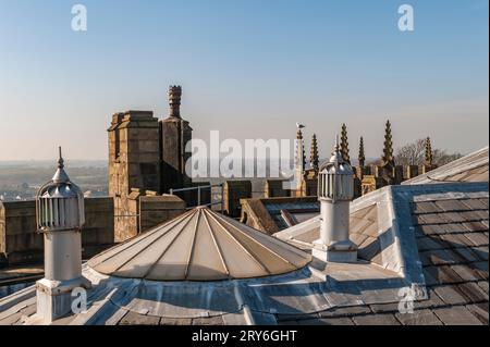 Lancaster Castle, Lancashire, Regno Unito. Vista sui tetti della vecchia prigione Foto Stock