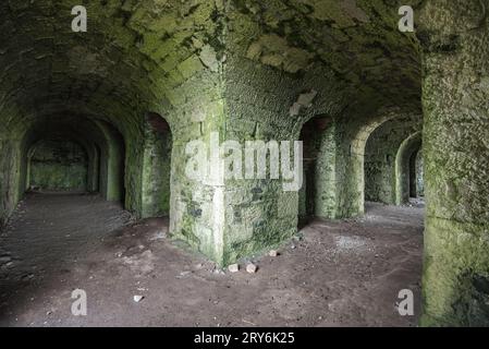 Forni di calce vicino al castello di Lindisfarne, Holy Island Nothumberland Foto Stock