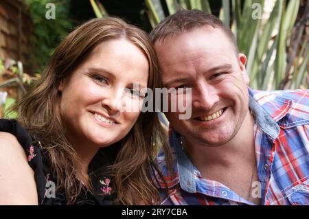 Foto della sorella Katie Whyte e Iain Farrell all'ultima riunione di famiglia dei fratelli nel 2010. Iain Farrell, di Dorney, Buckinghamshire, è morto mentre prendeva parte all'attività gestita da Land & Wave, che prevede l'arrampicata e il nuoto intorno a una parte rocciosa di una costa, a Hedbury Quarry, vicino a Swanage nel Dorset, nel maggio 2019. Data di emissione: Venerdì 29 settembre 2023. Foto Stock