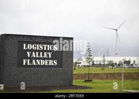 Genk, Belgio. 29 settembre 2023. L'immagine mostra il polo logistico "Logistics Valley Flanders" di Genk, sul sito dell'ex stabilimento di assemblaggio Ford, venerdì 29 settembre 2023. Nel 2014 lo stabilimento Ford chiuse, la perdita di circa 6000 posti di lavoro fu un duro colpo per la provincia del Limburgo. BELGA PHOTO ERIC LALMAND Credit: Belga News Agency/Alamy Live News Foto Stock