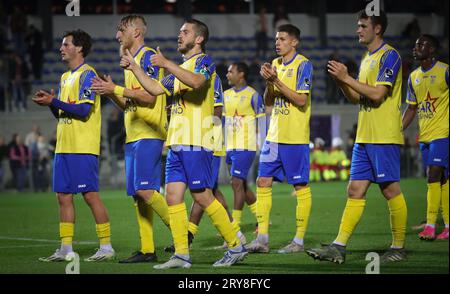 Deinze, Belgio. 29 settembre 2023. I giocatori di Beveren nella foto dopo una partita di calcio tra KMSK Deinze e SK Beveren, venerdì 29 settembre 2023 a Deinze, il giorno 07/30 della seconda divisione del campionato belga "Challenger Pro League" del 2023-2024. BELGA PHOTO VIRGINIE LEFOUR Credit: Belga News Agency/Alamy Live News Foto Stock