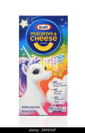 IRVINE, CALIFORNIA - 26 SETTEMBRE 2023: Una scatola di macaroni Kraft e unicorno di formaggio. Foto Stock