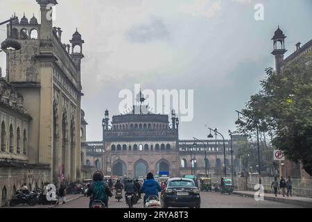 Rumi Darwaza anche conosciuto come porta turca in Lucknow è un antico fortilizio di architettura Awadhi in India Foto Stock