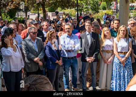 Logroño, la Rioja, Spagna - 9 luglio 2023. Protesta per reprimere il crimine sessista di Logroño. Un uomo di origine siriana, pugnala a morte sua moglie e a tre Foto Stock