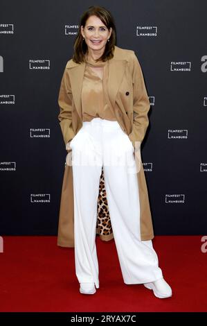Anja Kling bei der Premiere des ZDF-Fernsehfilms Der Millionen Raub auf dem 31. Filmfest Hamburg 2023 im Cinemaxx Dammtor. Amburgo, 29.09.2023 *** Anja Kling alla prima del film TV ZDF Der Millionen Raub al Filmfest 31 Hamburg 2023 al Cinemaxx Dammtor Hamburg, 29 09 2023 foto:XC.xTamckex/xFuturexImagex raub 3919 Credit: Imago/Alamy Live News Foto Stock