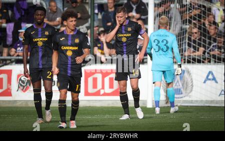 Eupen, Belgio. 30 settembre 2023. L'Anderlecht Jan Vertonghen sembra deposto durante una partita di calcio tra KAS Eupen e RSC Anderlecht, sabato 30 settembre 2023 a Eupen, il giorno 09/30 della prima divisione del campionato belga "Jupiler Pro League" del 2023-2024. BELGA PHOTO VIRGINIE LEFOUR Credit: Belga News Agency/Alamy Live News Foto Stock