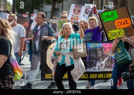 Londra, Inghilterra, Regno Unito. 30 settembre 2023. I proprietari dei bulli XL organizzano proteste contro lo sterminio dei loro cani da parte della polizia. (Immagine di credito: © Tayfun salci/ZUMA Press Wire) SOLO USO EDITORIALE! Non per USO commerciale! Foto Stock