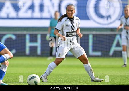 Oostakker, Belgio. 30 settembre 2023. Anais Bey Temsamani (3) di Charleroi nella foto di una partita di calcio femminile tra AA Gent Ladies e Sporting du Pays de Charleroi il 5° giorno della stagione 2023 - 2024 della belga lotto Womens Super League, sabato 30 settembre 2023 a Oostakker, BELGIO . Credito: Sportpix/Alamy Live News Foto Stock