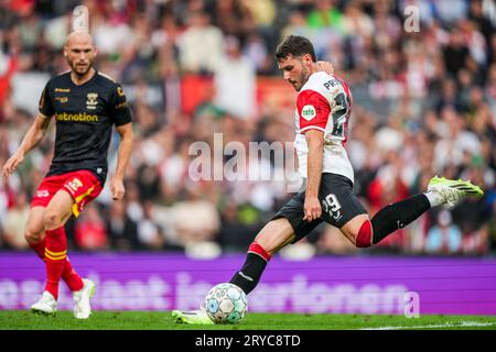 Rotterdam, Paesi Bassi. 30 settembre 2023. Rotterdam - Santiago Gimenez del Feyenoord durante l'Eredivisie match tra Feyenoord e Go Ahead Eagles allo Stadion Feijenoord De Kuip il 30 settembre 2023 a Rotterdam, Paesi Bassi. Credito: Immagini da Box a Box/Alamy Live News Foto Stock