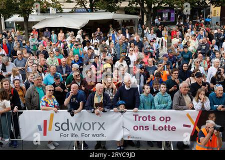 Gent, Belgio. 30 settembre 2023. L'immagine mostra una fanday per il campione del mondo di ciclismo Kopecky, a Gent, sabato 30 settembre 2023. SD Worx, Cycling Vlaanderen e la Flemish Cycling School stanno unendo le forze e organizzando congiuntamente il primo fan day per il campione del mondo Kopecky. Con l'iniziativa, le tre parti e Kopecky sperano di ispirare le giovani ragazze ad iniziare a pedalare. BELGA PHOTO KURT DESPLENTER Credit: Belga News Agency/Alamy Live News Foto Stock