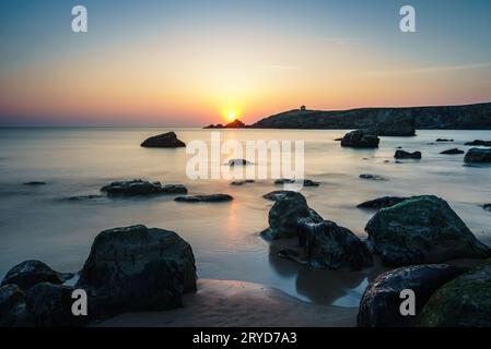 Tramonto all'Arche de Port Blanc a Saint-Pierre-Quiberon Foto Stock