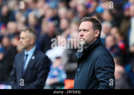 30 settembre 23. Glasgow, Regno Unito. I Rangers FC giocano l'Aberdeen FC all'Ibrox Stadium, nella loro quarta partita in 10 giorni. I Rangers hanno bisogno dei 3 punti per rimanere vicino alla cima della lega, ma la prima squadra è esaurita perché un certo numero di giocatori sono infortunati e non sono disponibili per il gioco. Crediti: Findlay/Alamy Live News Foto Stock