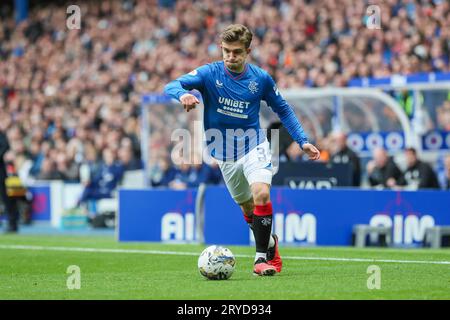 30 settembre 23. Glasgow, Regno Unito. I Rangers FC giocano l'Aberdeen FC all'Ibrox Stadium, nella loro quarta partita in 10 giorni. I Rangers hanno bisogno dei 3 punti per rimanere vicino alla cima della lega, ma la prima squadra è esaurita perché un certo numero di giocatori sono infortunati e non sono disponibili per il gioco. Crediti: Findlay/Alamy Live News Foto Stock