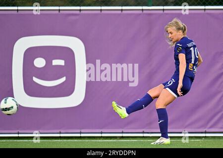 Anderlecht, Belgio. 30 settembre 2023. Ludmila Matavkova (19) di Anderlecht nella foto di una partita di calcio femminile tra l'RSC Anderlecht e il Club Brugge YLA il 5° giorno della stagione 2023 - 2024 della belga lotto Womens Super League, sabato 30 settembre 2023 ad Anderlecht, Belgio . Credito: Sportpix/Alamy Live News Foto Stock