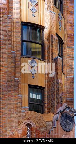 Cross & Cross progettò il 570 Lexington Avenue come edificio RCA; prima del completamento nel 1931, la casa madre General Electric assunse la proprietà. Foto Stock