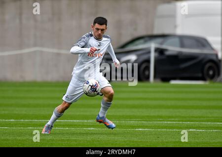 Swansea, Galles. 30 settembre 2023. Josh Pescatore dello Swansea City durante la partita Under 18 Professional Development League tra Swansea City e Charlton Athletic alla Swansea City Academy di Swansea, Galles, Regno Unito, il 30 settembre 2023. Crediti: Duncan Thomas/Majestic Media. Foto Stock