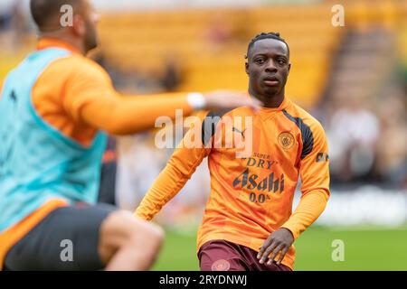 Jérémy Doku del Manchester City si riscalda prima della partita di Premier League tra Wolverhampton Wanderers e Manchester City a Molineux, Wolverhampton, sabato 30 settembre 2023. (Foto: Gustavo Pantano | mi News) crediti: MI News & Sport /Alamy Live News Foto Stock