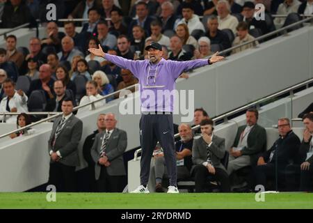 Tottenham Hotspur Stadium, Londra, Regno Unito. 30 settembre 2023. Premier League Football, Tottenham Hotspur contro Liverpool; il manager del Liverpool Jurgen Klopp animato in sideline Credit: Action Plus Sports/Alamy Live News Foto Stock