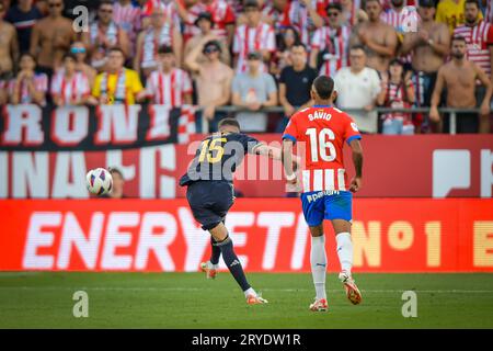 Girona, Spagna. 30 settembre 2023. Fede Valverde (Real Madrid CF) durante una partita della Liga EA Sports tra Girona FC e Real Madrid all'Estadio Municipal de Montilivi, a Girona, Spagna, il 30 settembre 2023. (Foto/Felipe Mondino) credito: Agenzia fotografica indipendente/Alamy Live News Foto Stock