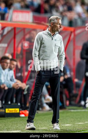 ENSCHEDE - allenatore del SC Heerenveen Kees van Wonderen durante la partita olandese Eredivisie tra FC Twente e sc Heerenveen allo Stadion De Grolsch veste il 30 settembre 2023 a Enschede, Paesi Bassi. ANP COR LASKER Foto Stock