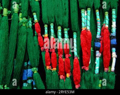 Produzione e tessitura di tappeti e tessuti Foto Stock