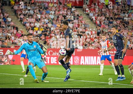 Girona, Spagna. 30 settembre 2023. Bellingham (Real Madrid CF) durante una partita della Liga EA Sports tra Girona FC e Real Madrid all'Estadio Municipal de Montilivi, a Girona, Spagna, il 30 settembre 2023. (Foto/Felipe Mondino) credito: Agenzia fotografica indipendente/Alamy Live News Foto Stock