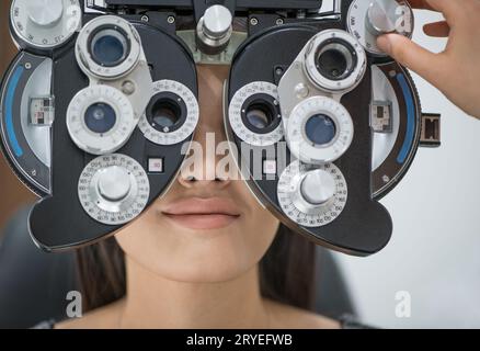Attrezzature nella clinica oculistica Foto Stock