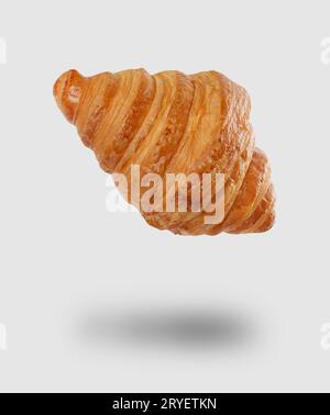 Croissant appena sfornato all'aria su sfondo grigio chiaro Foto Stock