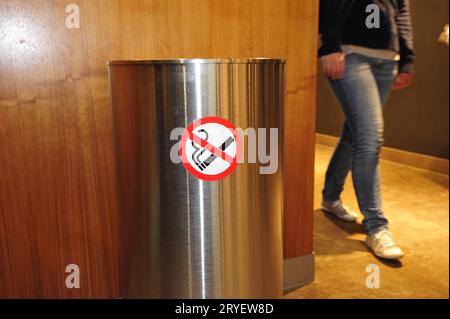 Cartello divieto di fumo o divieto di fumo Foto Stock