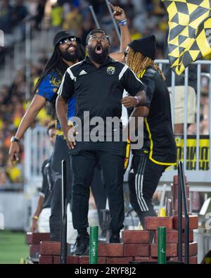 Columbus, Ohio, USA. 30 settembre 2023. I tifosi dei Columbus Crew fanno il tifo per la loro squadra contro i Philadelphia Union nel loro match a Columbus, Ohio. Brent Clark/Cal Sport Media/Alamy Live News Foto Stock