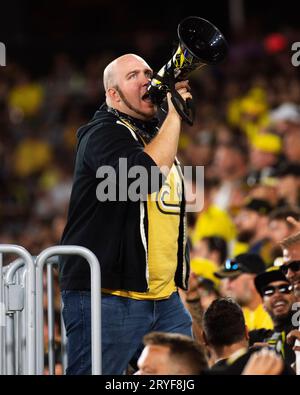 Columbus, Ohio, USA. 30 settembre 2023. I tifosi dei Columbus Crew fanno il tifo per la loro squadra contro i Philadelphia Union nel loro match a Columbus, Ohio. Brent Clark/Cal Sport Media/Alamy Live News Foto Stock