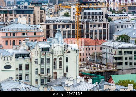 Mosca, denso sviluppo urbano, vista da uno dei ponti di osservazione Foto Stock