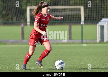 Zulte, Belgio. 30 settembre 2023. Liesa Capiau (30) di Zulte Waregem nella foto di una partita di calcio femminile tra SV Zulte - Waregem e White Star Woluwe nella quinta partita della stagione 2023 - 2024 della belga lotto Womens Super League, domenica 30 settembre 2023 a Zulte, BELGIO . Credito: Sportpix/Alamy Live News Foto Stock