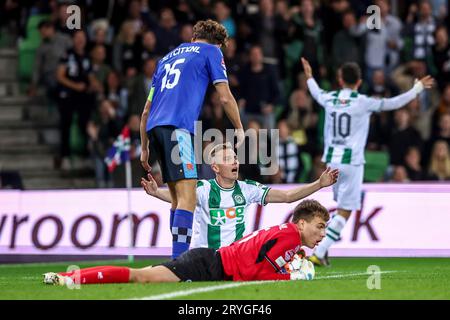 Groningen, Niederlande. 29 settembre 2023. Johan Hove dell'FC Groningen reagisce durante il Keuken Kampioen Divisie match tra FC Groningen e FC Den Bosch il 29 settembre 2023 a Groningen, Paesi Bassi Credit: dpa/Alamy Live News Foto Stock