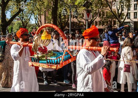 Fest des indischen Elefantengottes Ganesh Chaturthi auf der Kö NUR für REDAKTIONELLE VERWENDUNG *** Festival del dio elefante indiano Ganesh Chaturthi sul Kö PER USO ESCLUSIVAMENTE EDITORIALE. Foto Stock