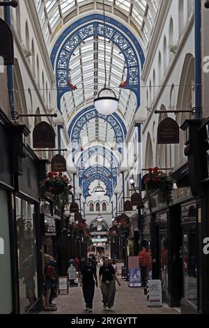 Interno della galleria Thornton's Arcade, Leeds Foto Stock