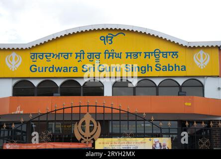 Gurdwara Sri Guru Singh Sabha, Sikh Temple, Southall, Londra, Regno Unito Foto Stock